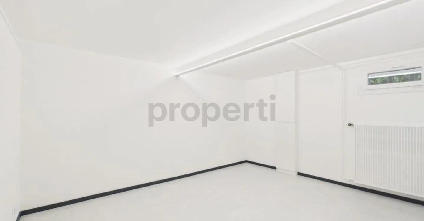 Modern 6.5-room renovated row house with garden in La Neuveville - Photo 9 of 13