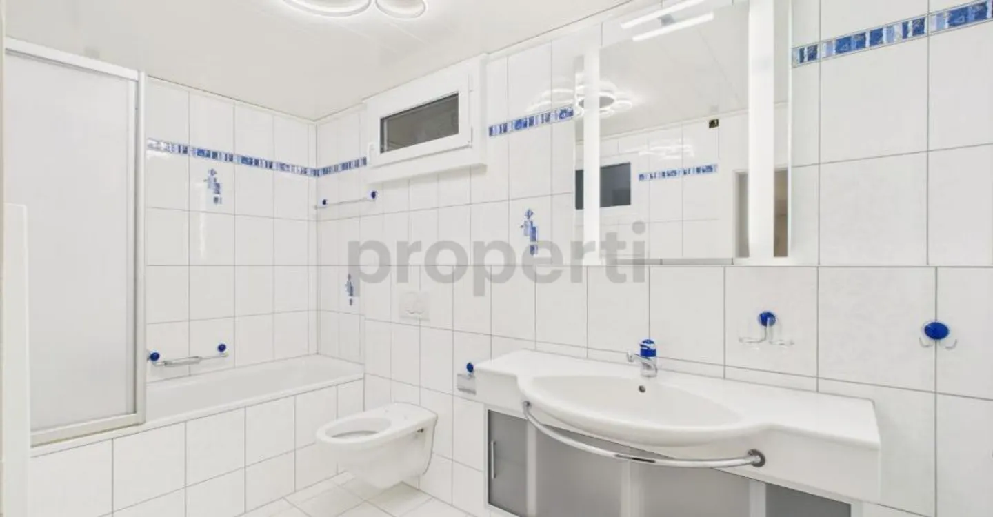 Modern 6.5-room renovated row house with garden in La Neuveville - Photo 10 of 13