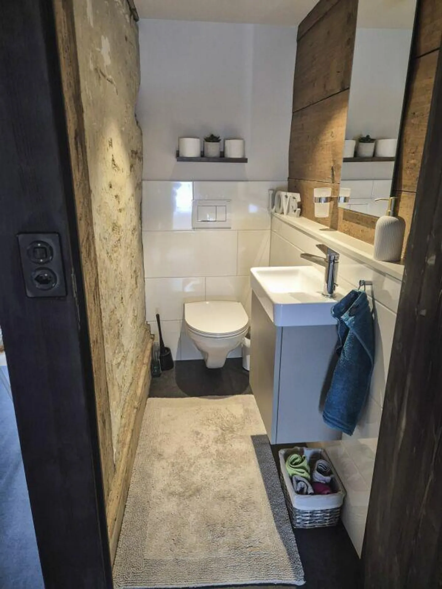 Move in and feel at home: Charming 3.5-room house part, completely renovated and ready to move in in Bazenheid - Photo 29 of 30