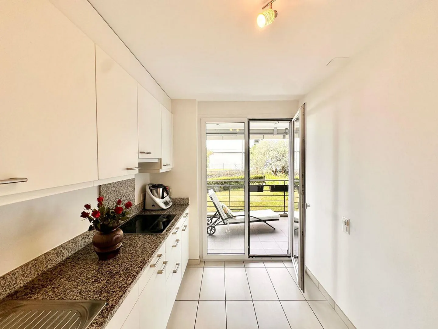 Minusio – appartement avec 2 jardins et 2 terrasses, à deux pas de... - Photo 14 sur 21