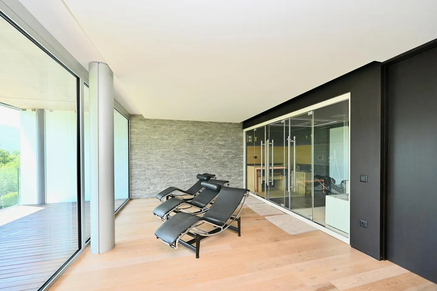 Appartement de Luxe : Jardin, Terrasse et Services de Bien-Être - Photo 23 sur 26