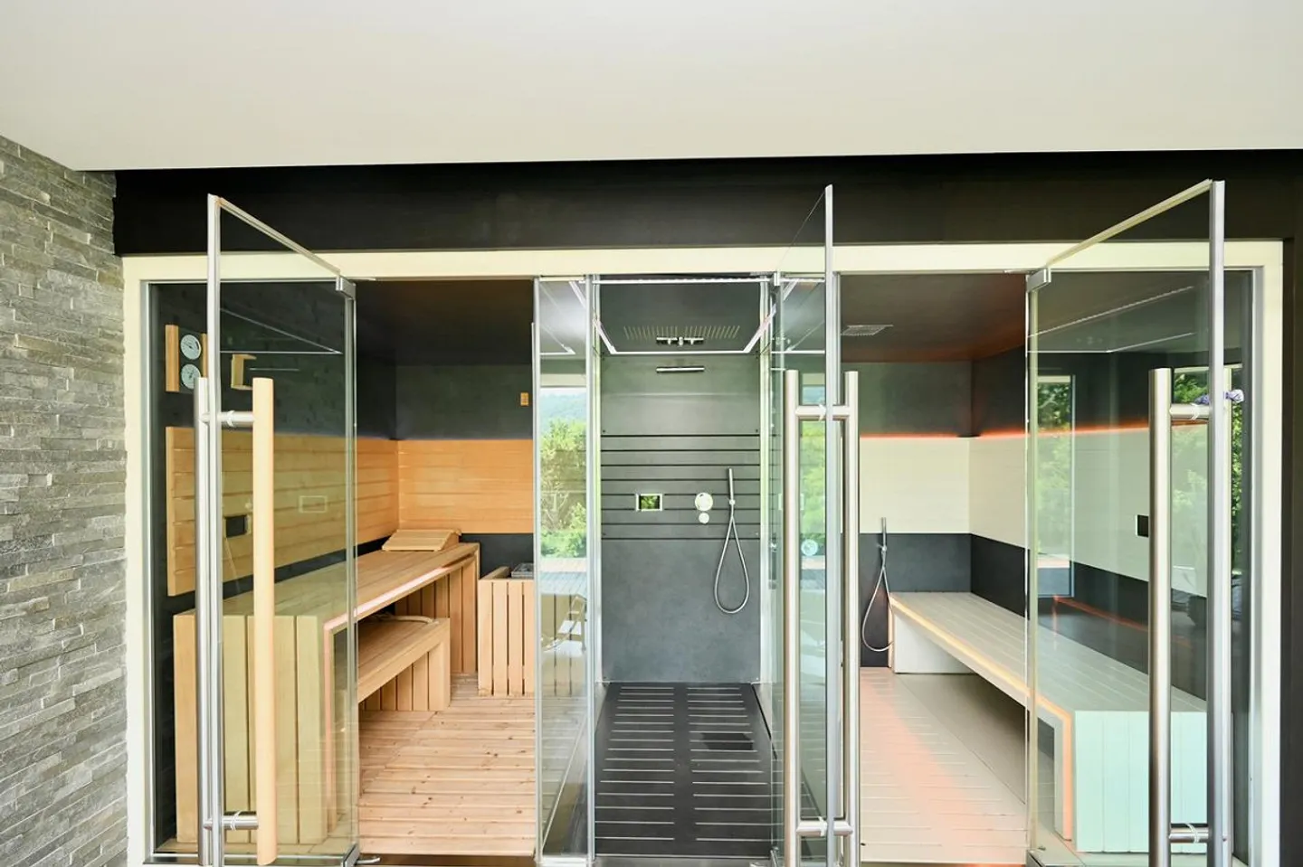 Appartement de Luxe : Jardin, Terrasse et Services de Bien-Être - Photo 24 sur 26