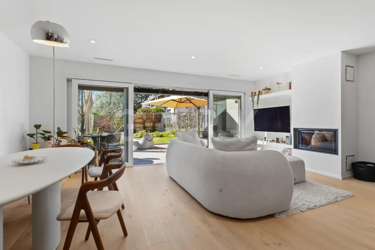 Terraced House - Photo 2 of 4