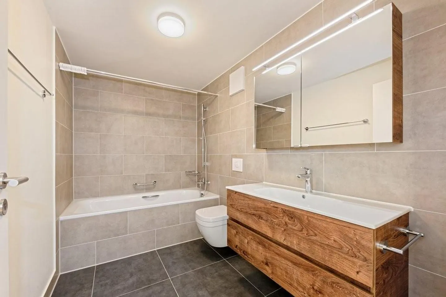 Your new feel-good oasis - Photo 7 of 10