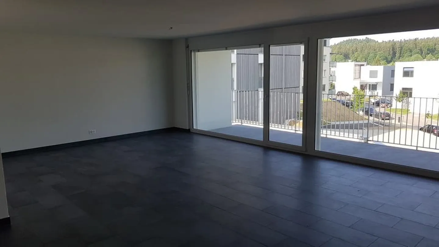 Appartamento 4.5 locali con balcone - Foto 2 di 12