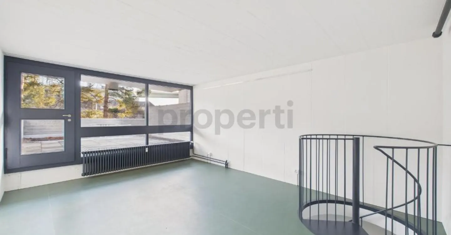 Living in an Icon of Swiss Architecture | Unique 4.5-Room Maisonette Apartment in the Listed Atelier-5 Ensemble in Flamatt - Photo 4 of 12