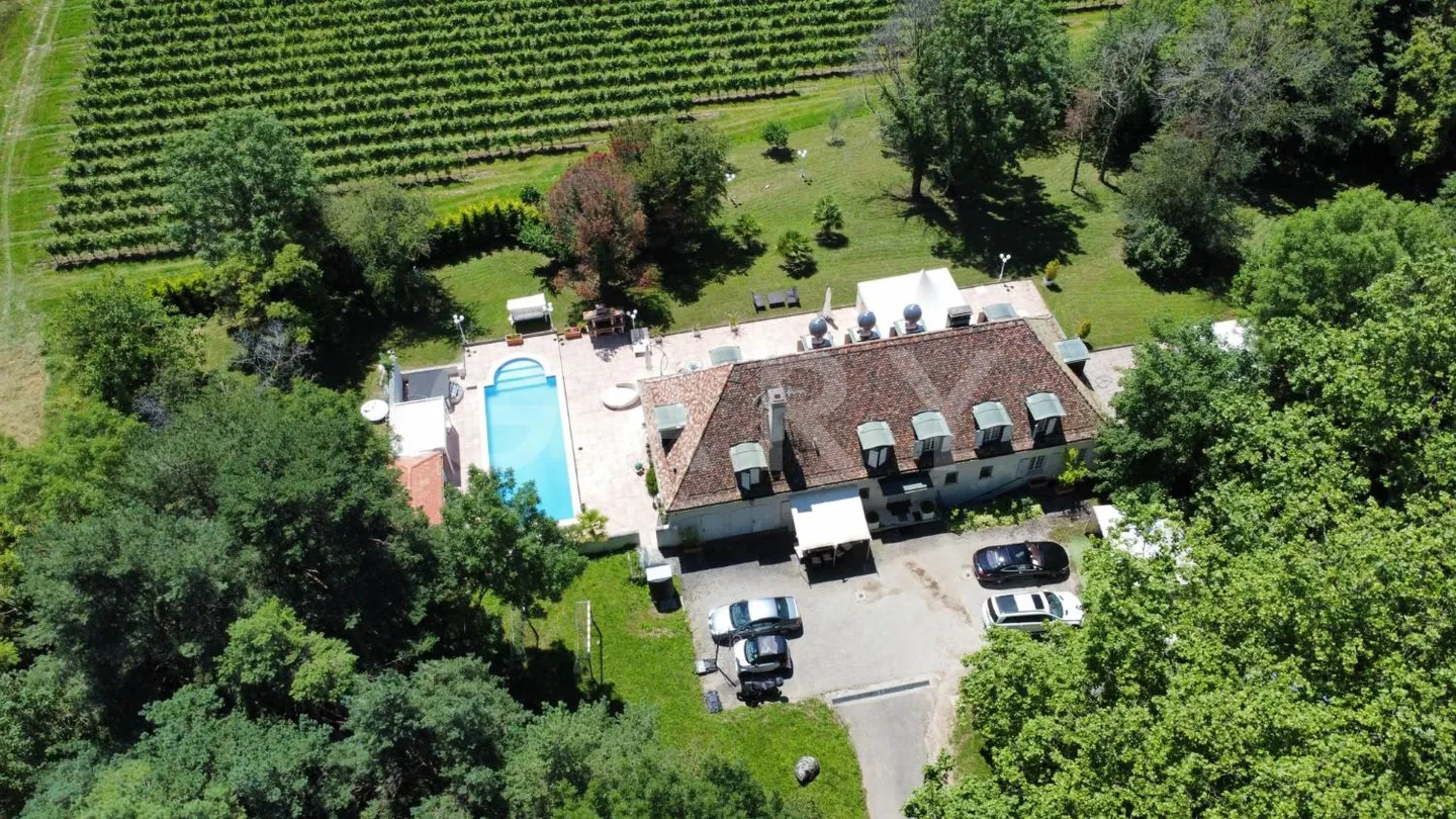 Charmantes Haus mit Potenzial - Foto 9 von 10