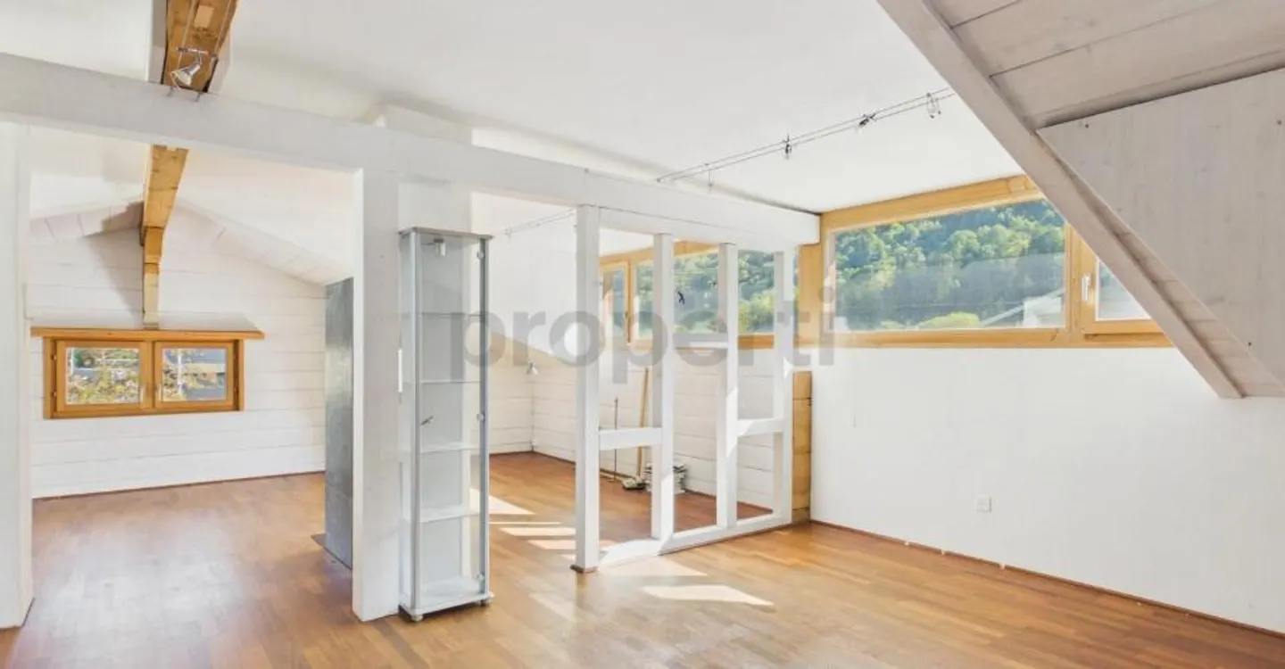 Due unità abitative separate, stufe in steatite accoglienti e grande atelier in soffitta! - Foto 5 di 9