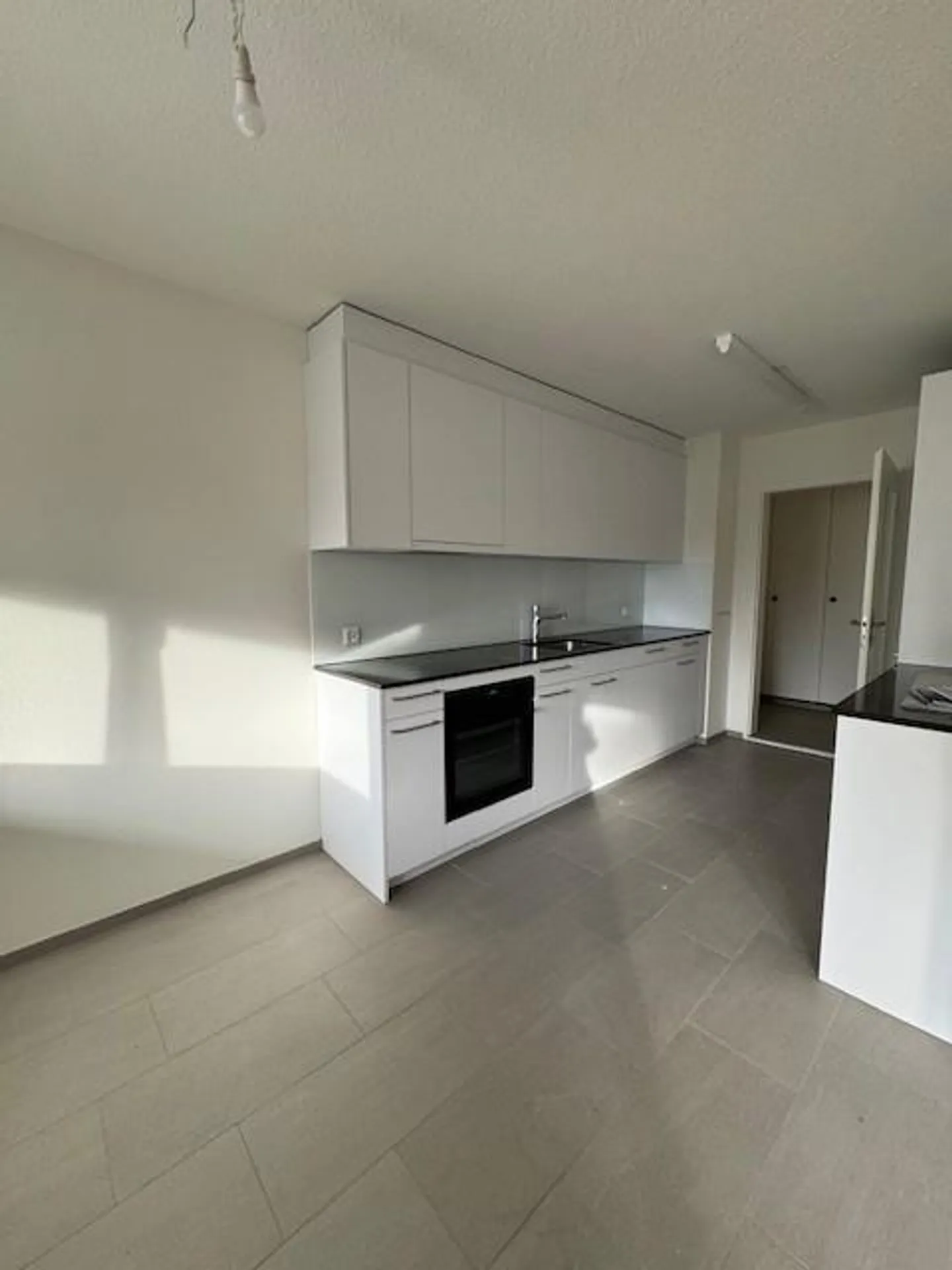 Well-maintained, attractive 3-room apartment - Photo 2 of 8