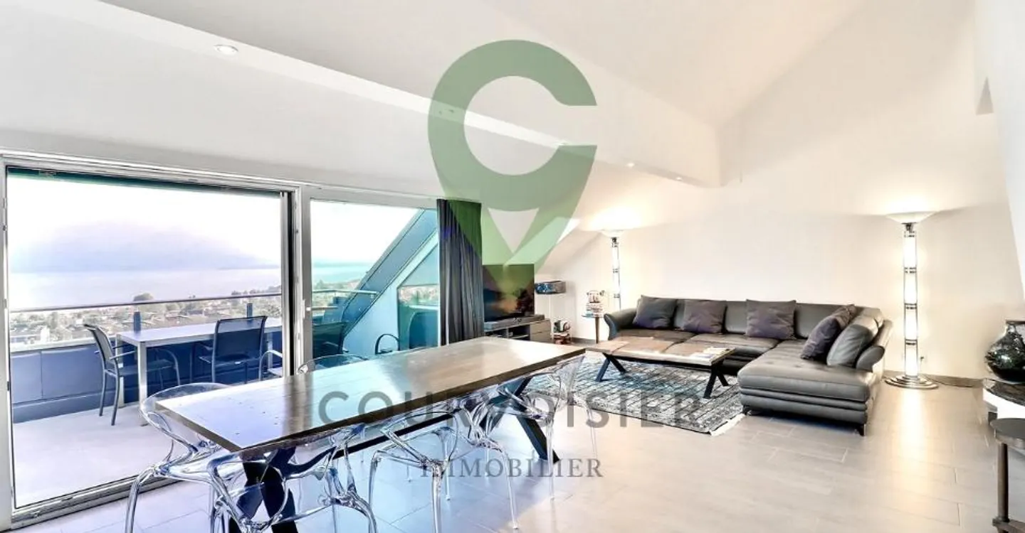 Beau 4,5 pièces avec panorama exclusif sur le lac et les montagnes - Photo 2 sur 12