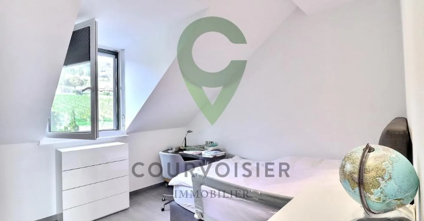 Beau 4,5 pièces avec panorama exclusif sur le lac et les montagnes - Photo 8 sur 12