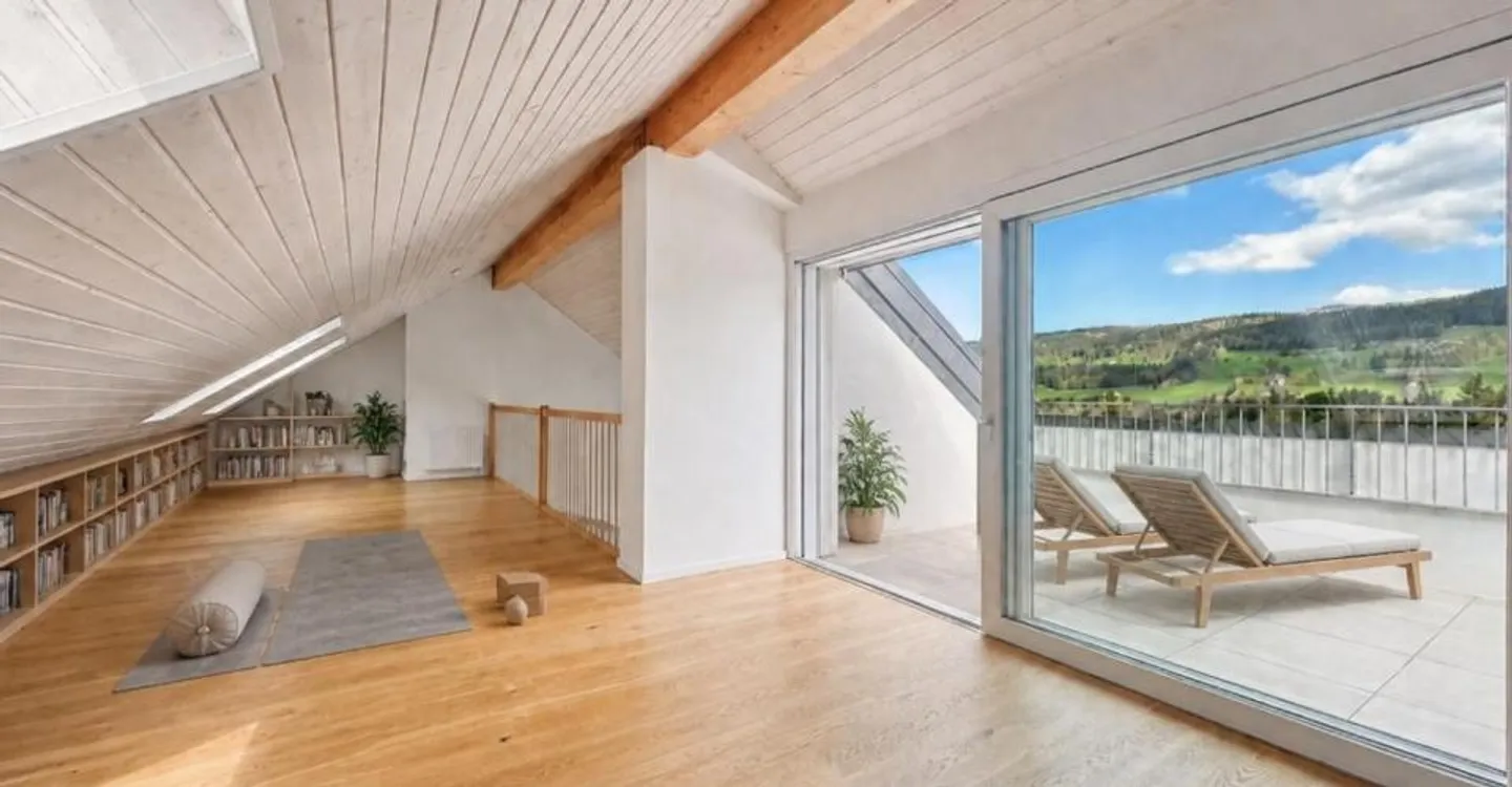 DUPLEX SPAZIOSO DI 5,5 LOCALI CON 2 BALCONI-BAIGNOIRES - Foto 5 di 12