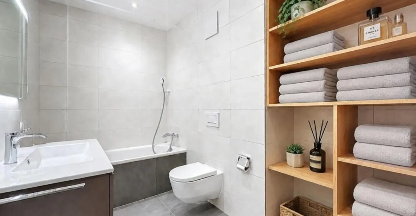 DUPLEX SPAZIOSO DI 5,5 LOCALI CON 2 BALCONI-BAIGNOIRES - Foto 11 di 12