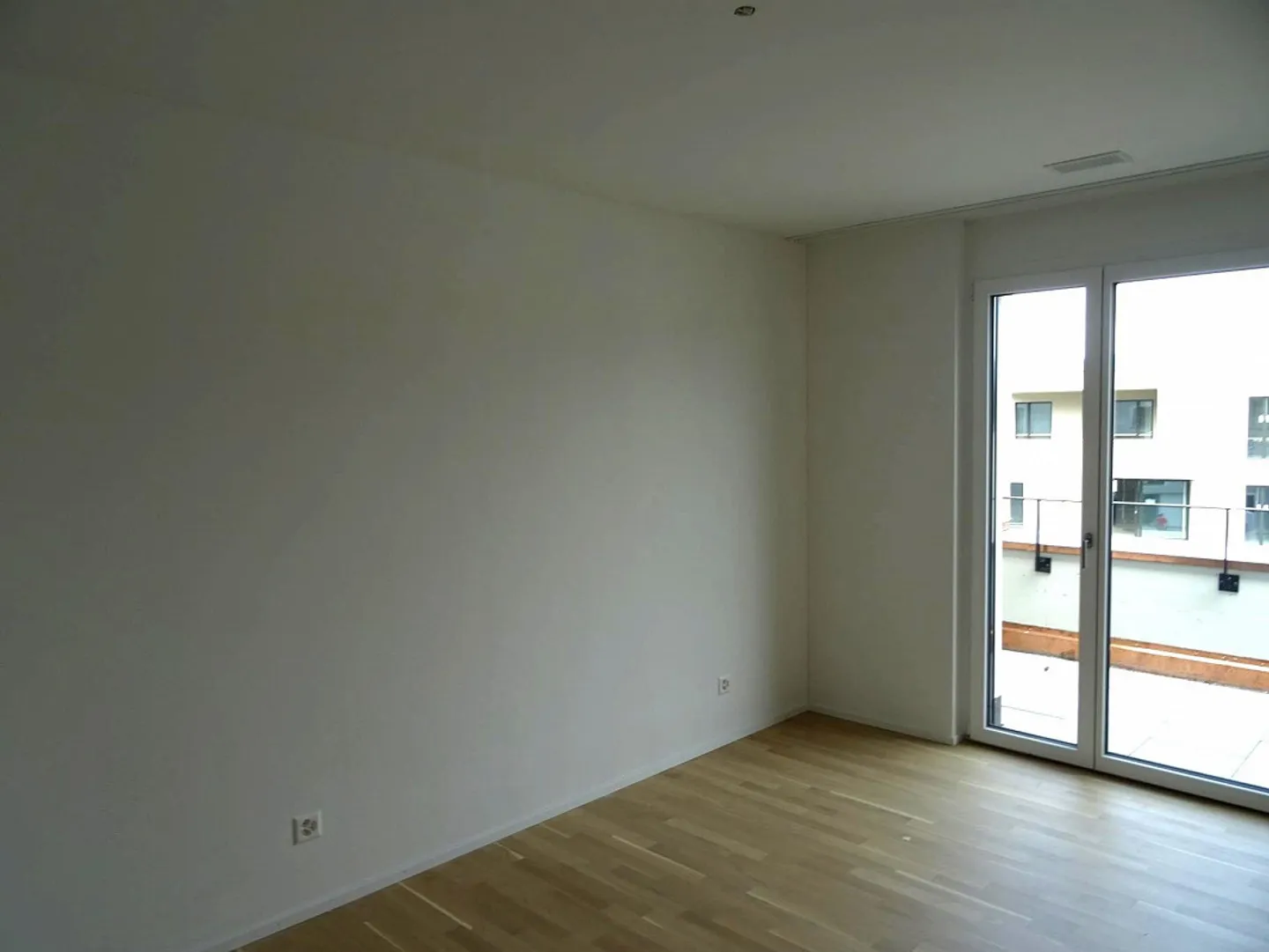 Moderne Attikawohnung mit Terrassen - Foto 6 von 11