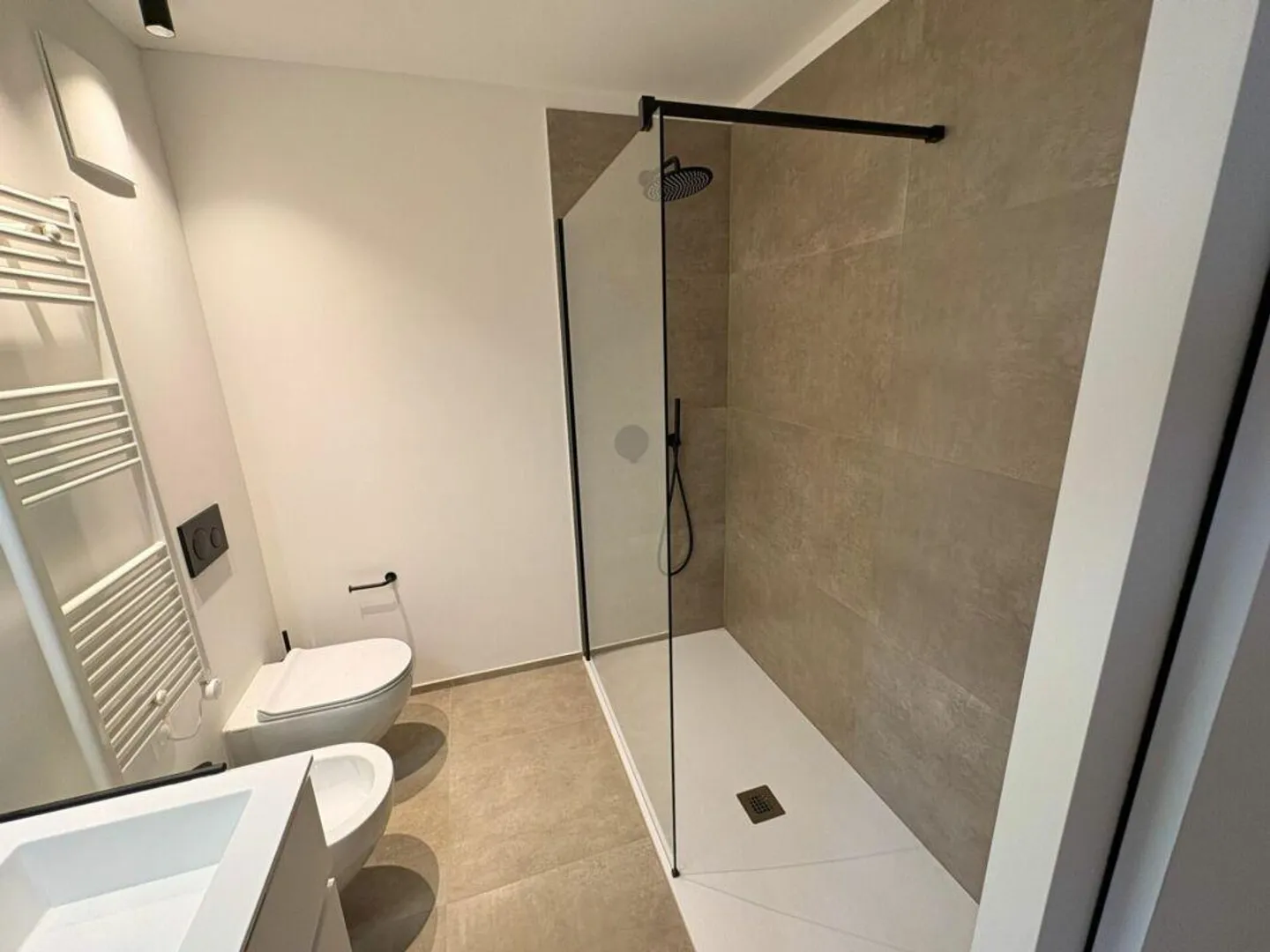 Beautiful 3.5 Room New Apartment - Photo 5 of 5