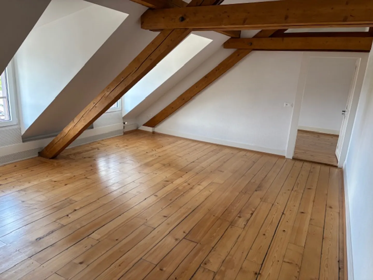Dachgeschoss 4.5 Zimmer - Foto 5 von 13