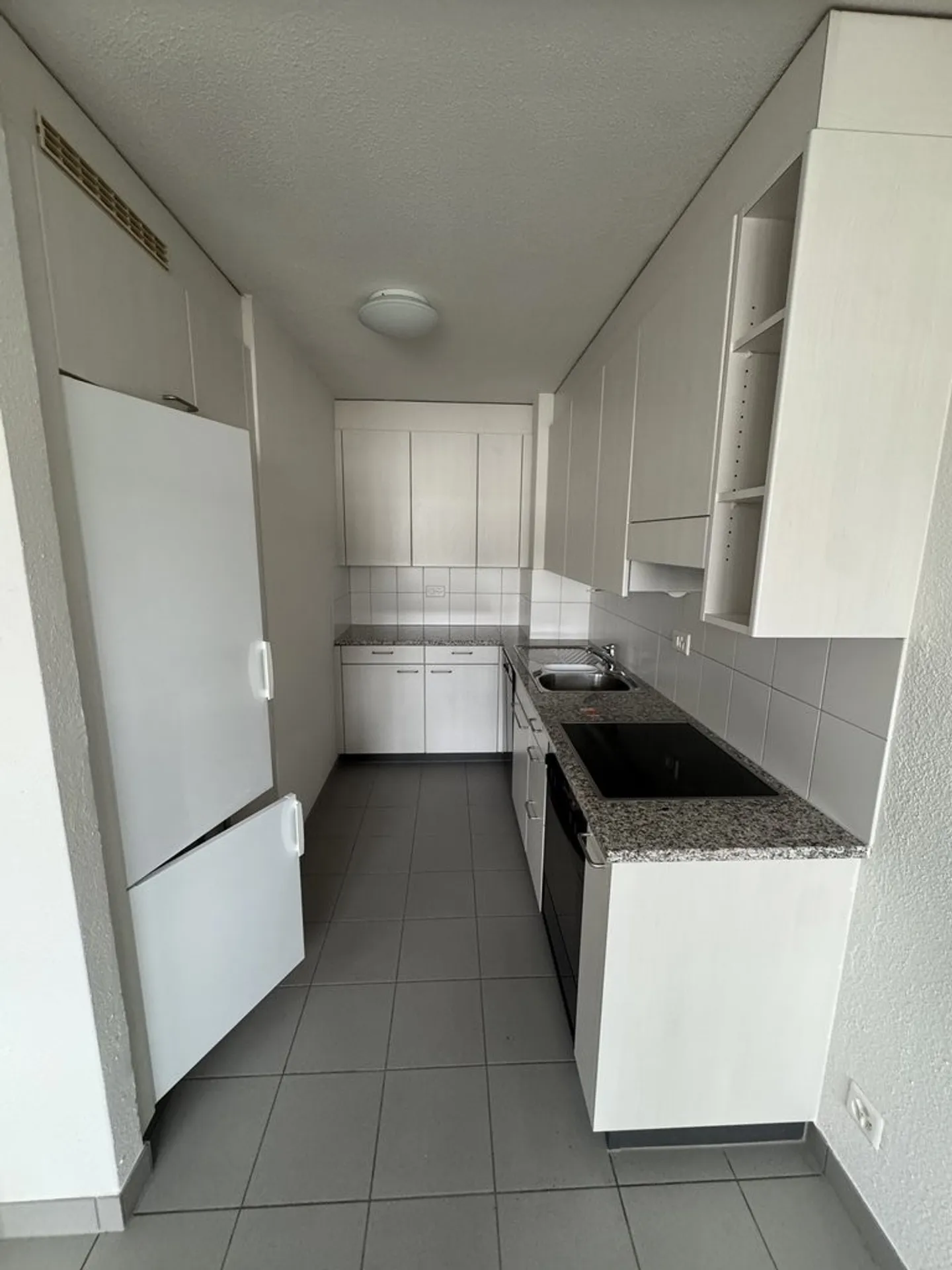 2.5 Room Apartment - Photo 5 of 10