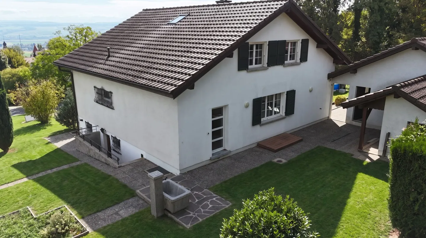 VERY BEAUTIFUL INDIVIDUAL VILLA COMPLETELY RENOVATED, PERFECT FOR A FAMILY - Photo 7 of 7