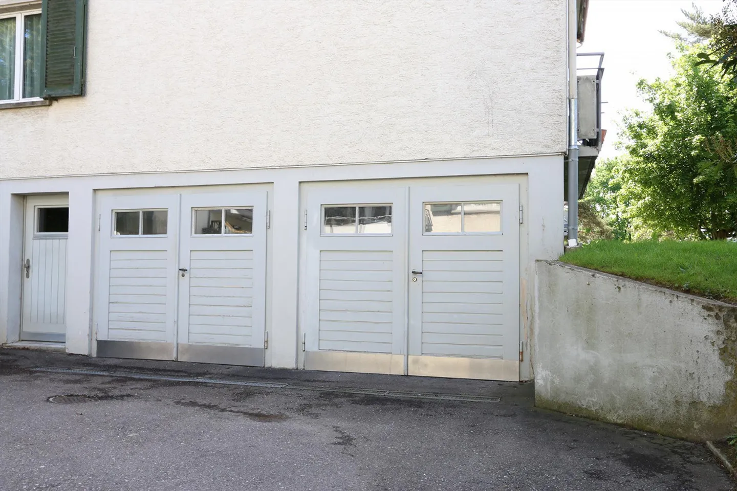 Garage individuel disponible pour vous immédiatement - Photo 2 sur 3