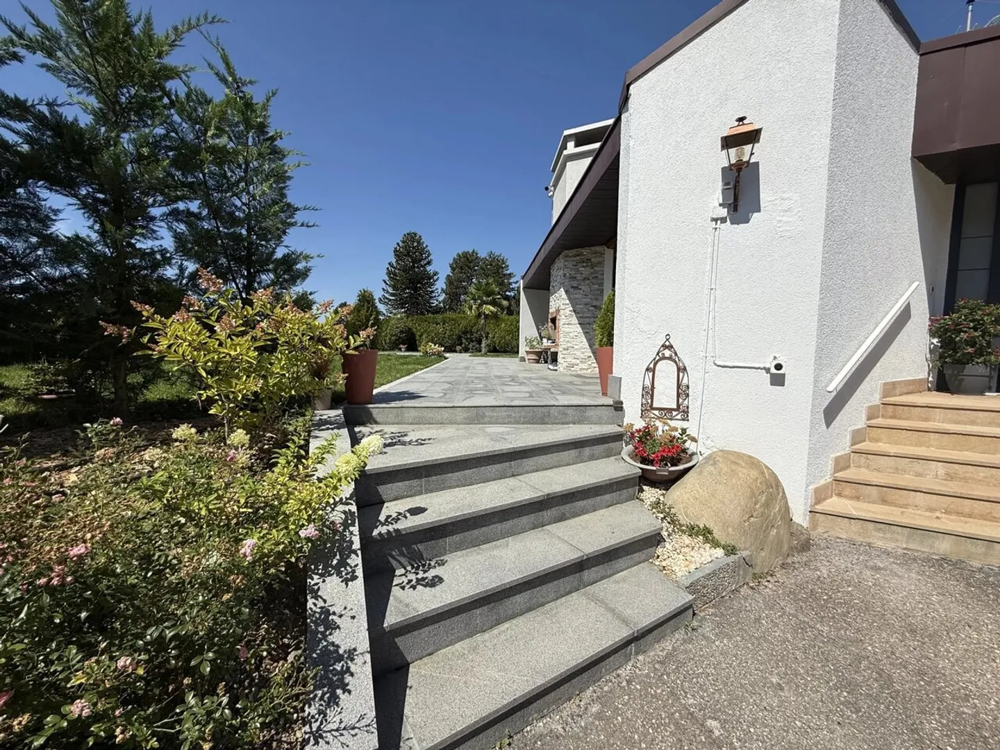 Luxury Villa in Vessy with Pool and Expansion Potential - Photo 2 of 13
