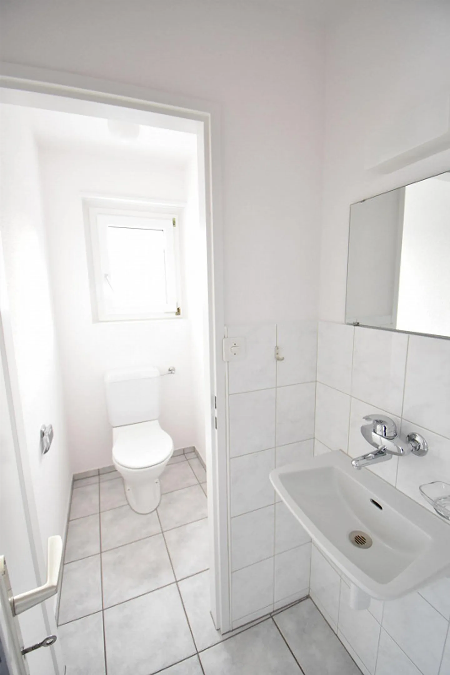 Appartement de 5,5 pièces dans une zone de loisirs à l'ouest de la ville - Photo 3 sur 6