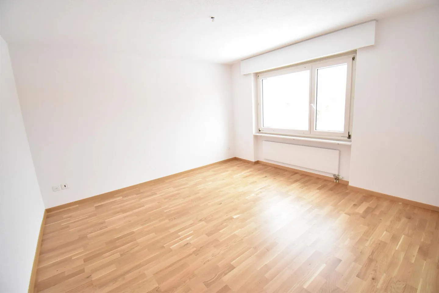 Appartement de 5,5 pièces dans une zone de loisirs à l'ouest de la ville - Photo 6 sur 6
