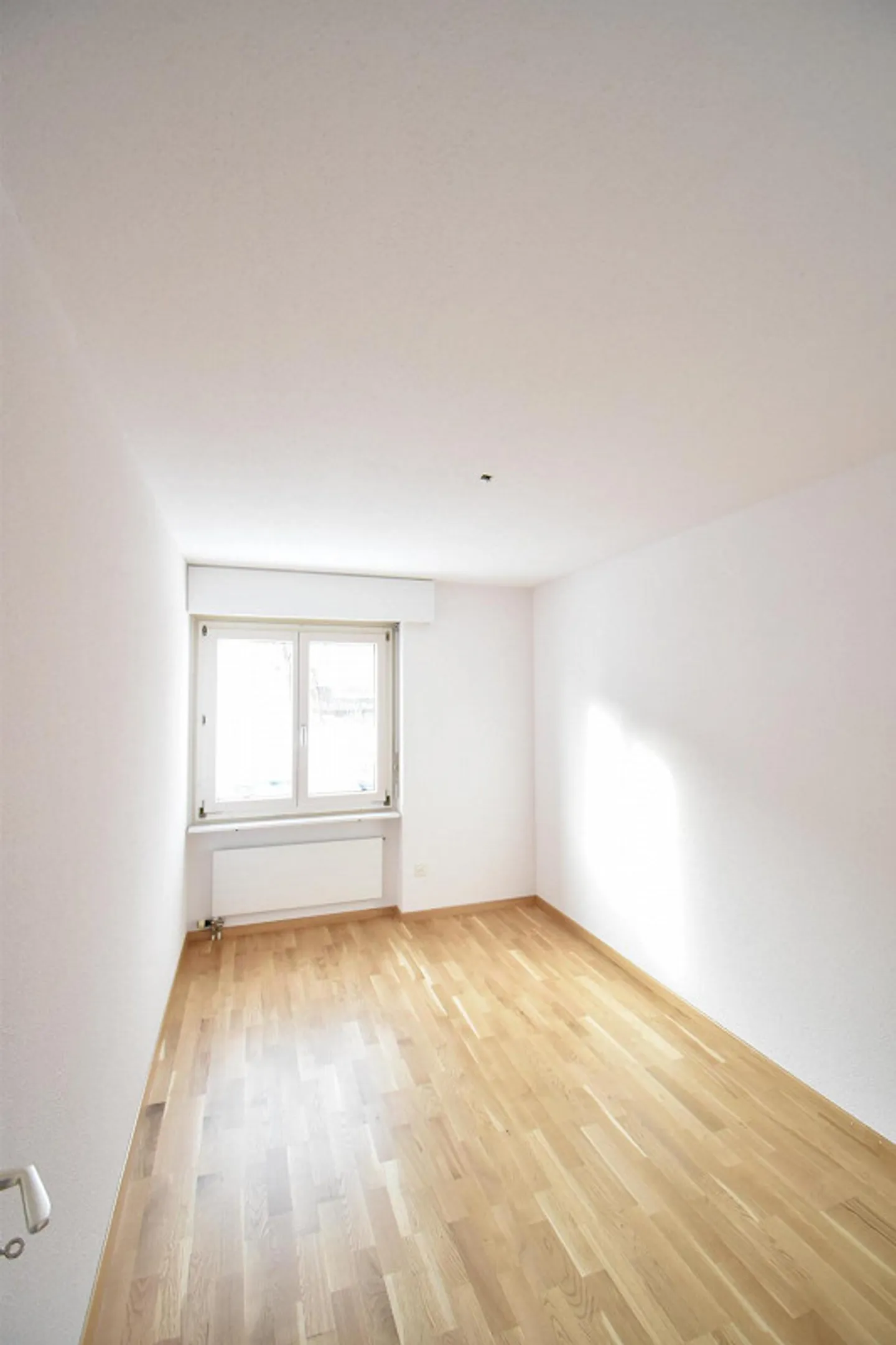Appartement de 5,5 pièces dans une zone de loisirs à l'ouest de la ville - Photo 5 sur 6