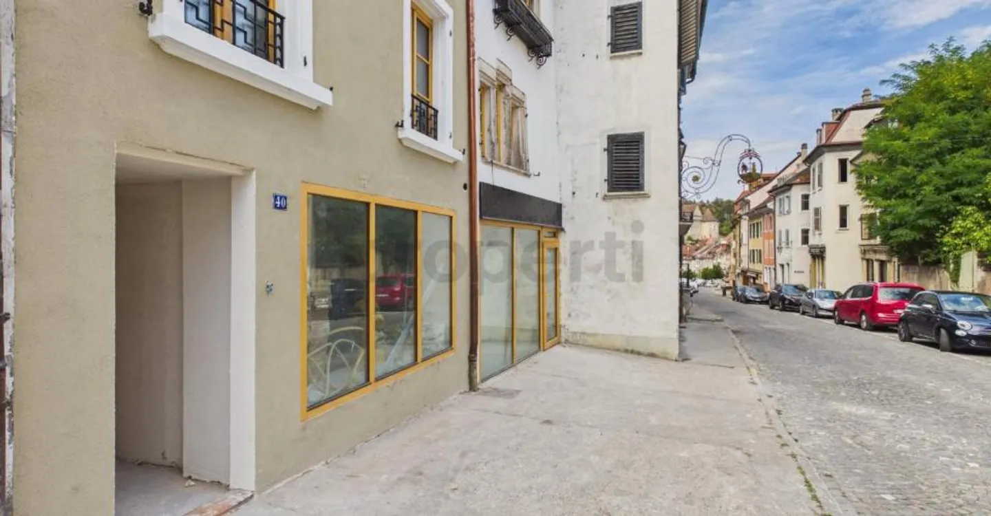 Edificio misto nel cuore della vecchia città di Porrentruy: ristrutturazione completa in corso, consegna chiavi in mano - Foto 2 di 8