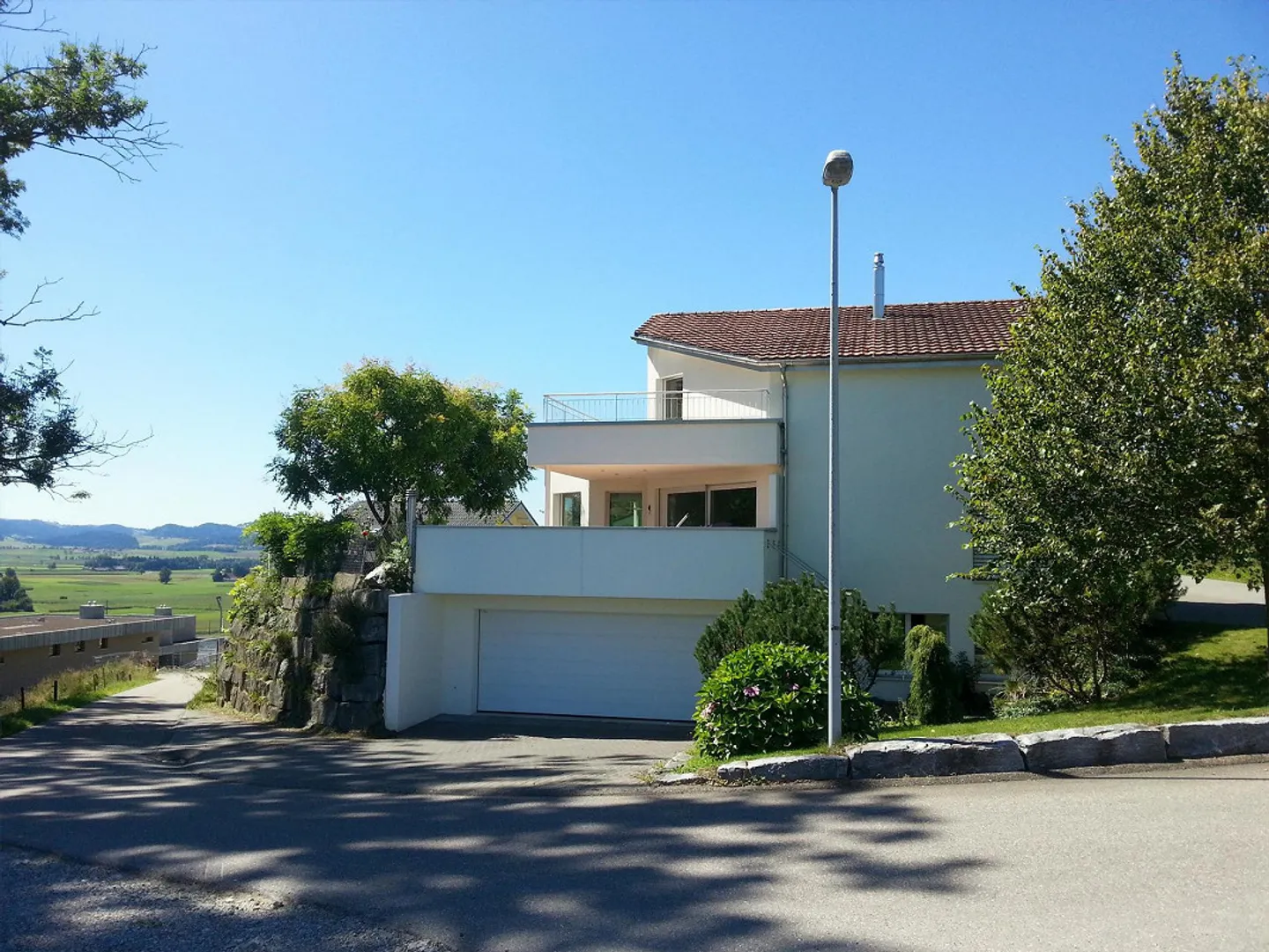 Casa Minergie di 6,5 stanze molto confortevole con vista panoramica - Foto 2 di 19