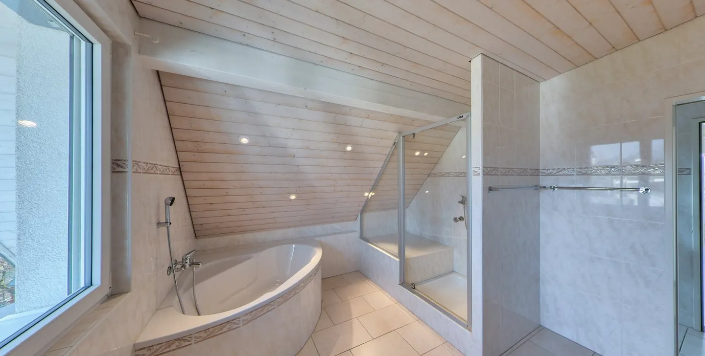 Appartement exceptionnel de 5,5 pièces avec vue dégagée à Aesch - Photo 7 sur 17