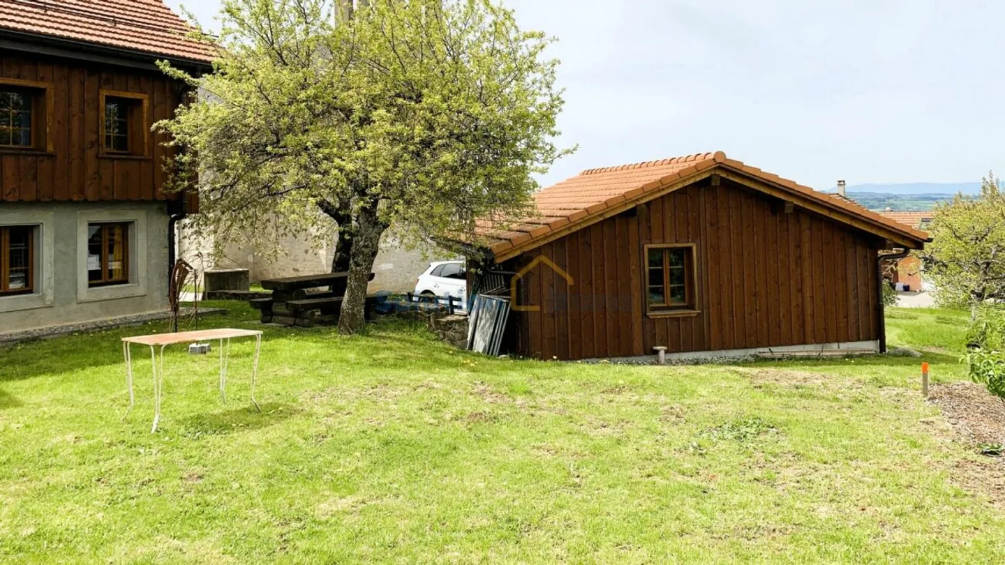 Schönes renoviertes Bauernhaus mit 2 Wohnungen - Photo 14 of 14