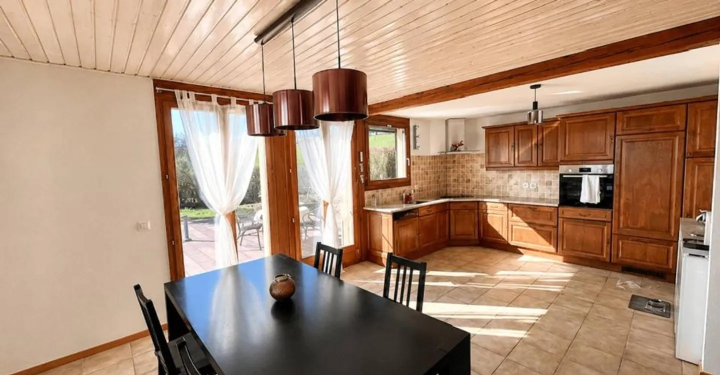 Magnifica villa indipendente di 5,5 locali - Foto 4 di 12
