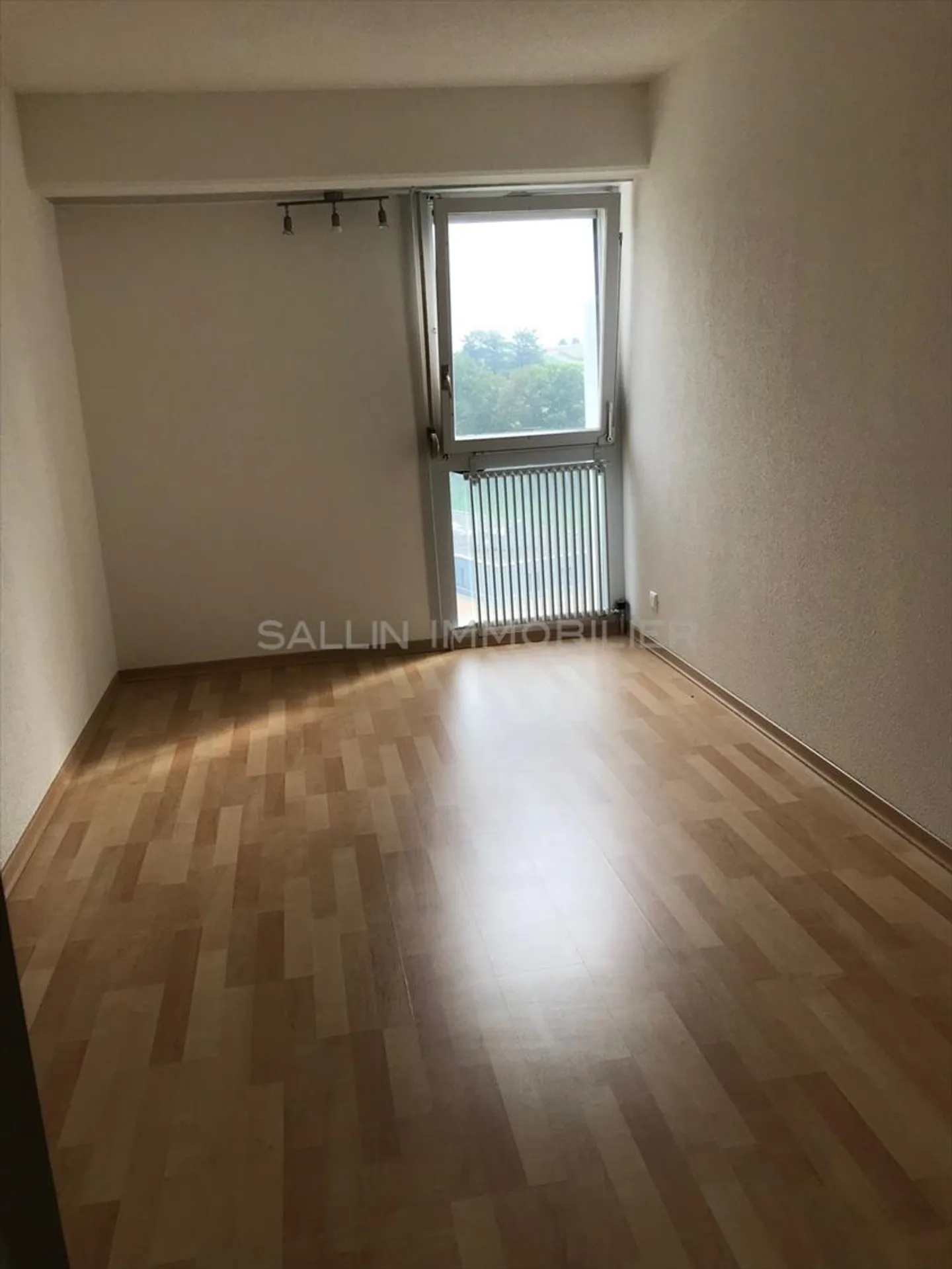 DUPLEX APARTMENT WITH 5 ROOMS, IDEAL FOR A FAMILY - Photo 8 of 13
