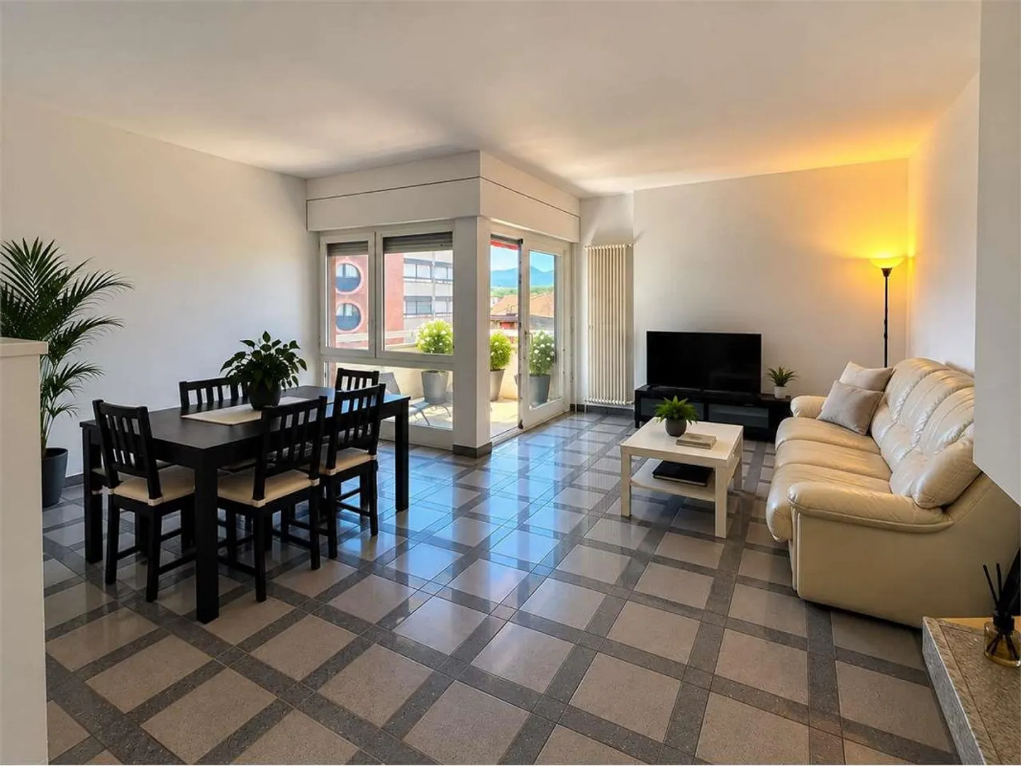 Ref. 2723 Lugano charmante 3.5 Zimmer in der Nähe des Bahnhofs - Foto 2 von 7