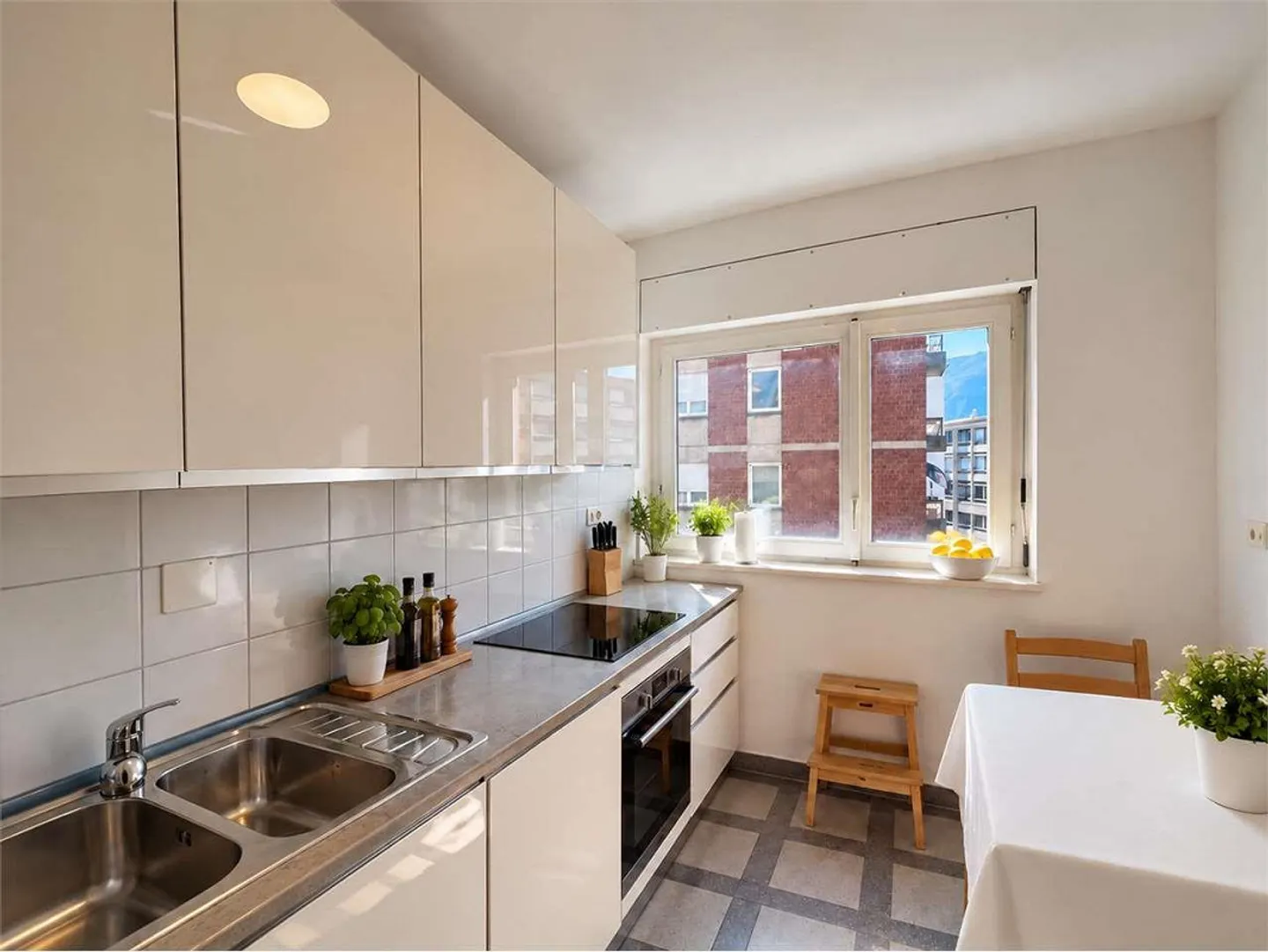 Ref. 2723 Lugano charmante 3.5 Zimmer in der Nähe des Bahnhofs - Foto 3 von 7
