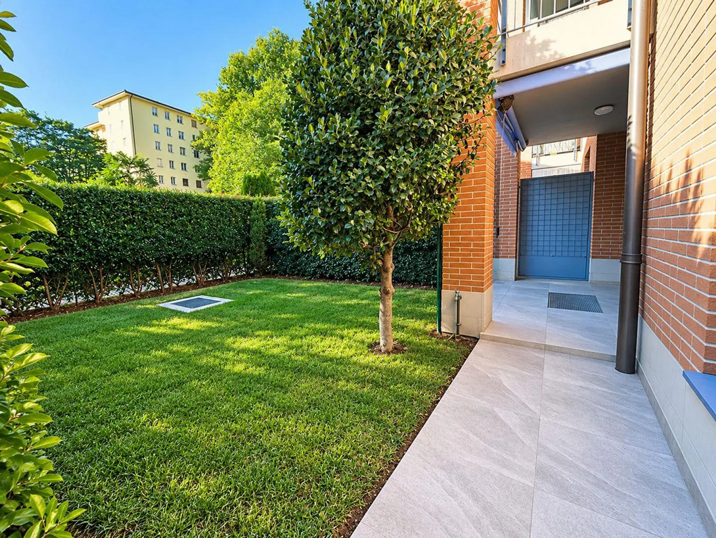 Spacious and bright 4.5-room apartment with terrace and private garden - Photo 1 of 14
