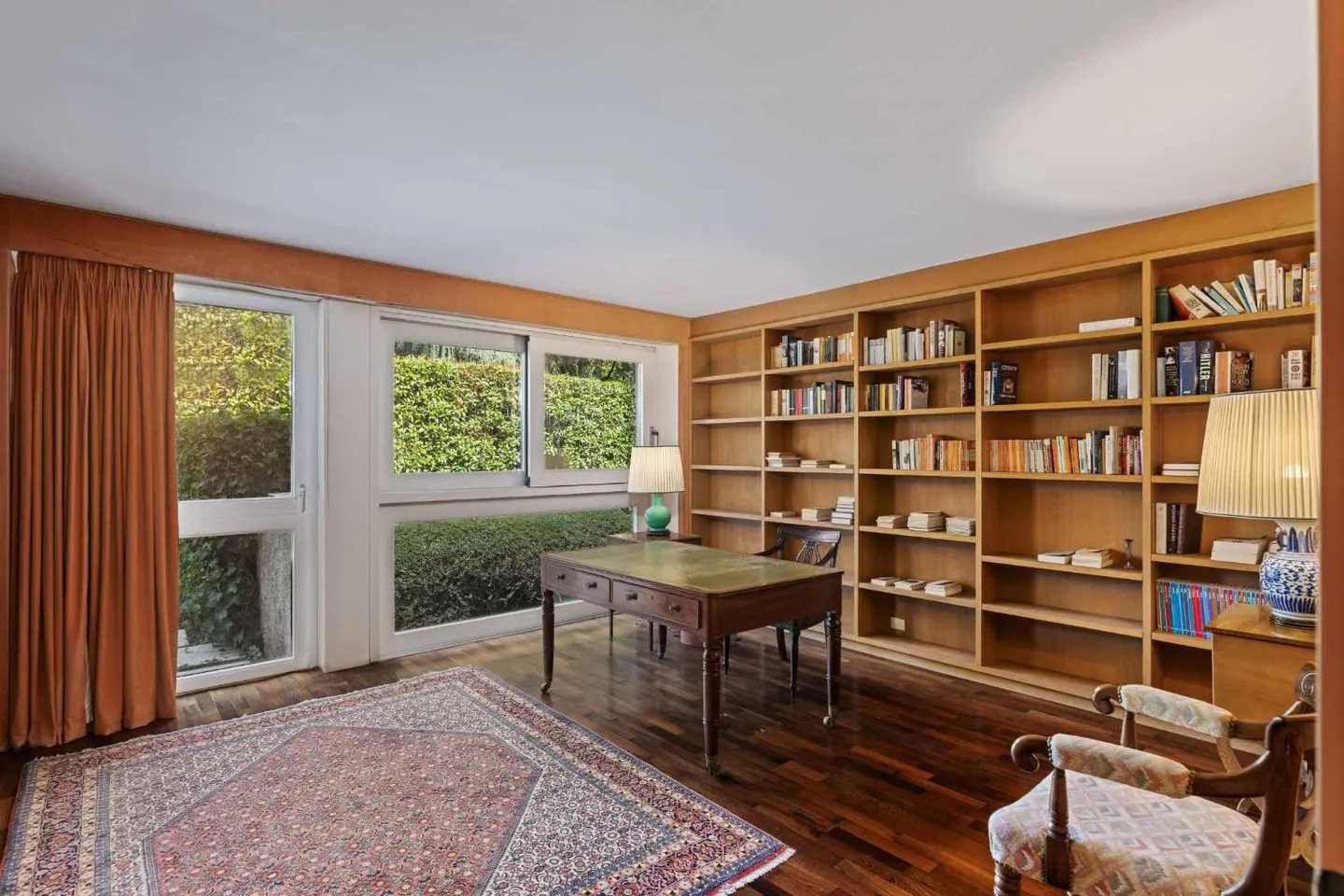 Exceptional property in the exclusive Hameau de Villette - Photo 8 of 13