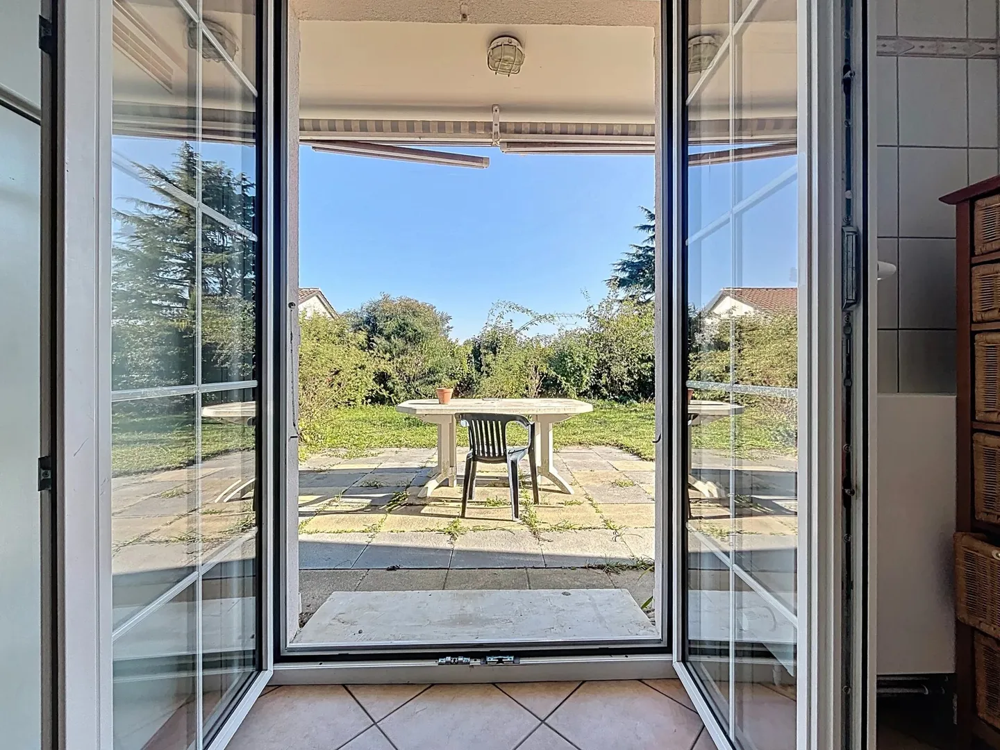 House for sale in Villars-sous-Yens, Switzerland - Photo 4 of 14