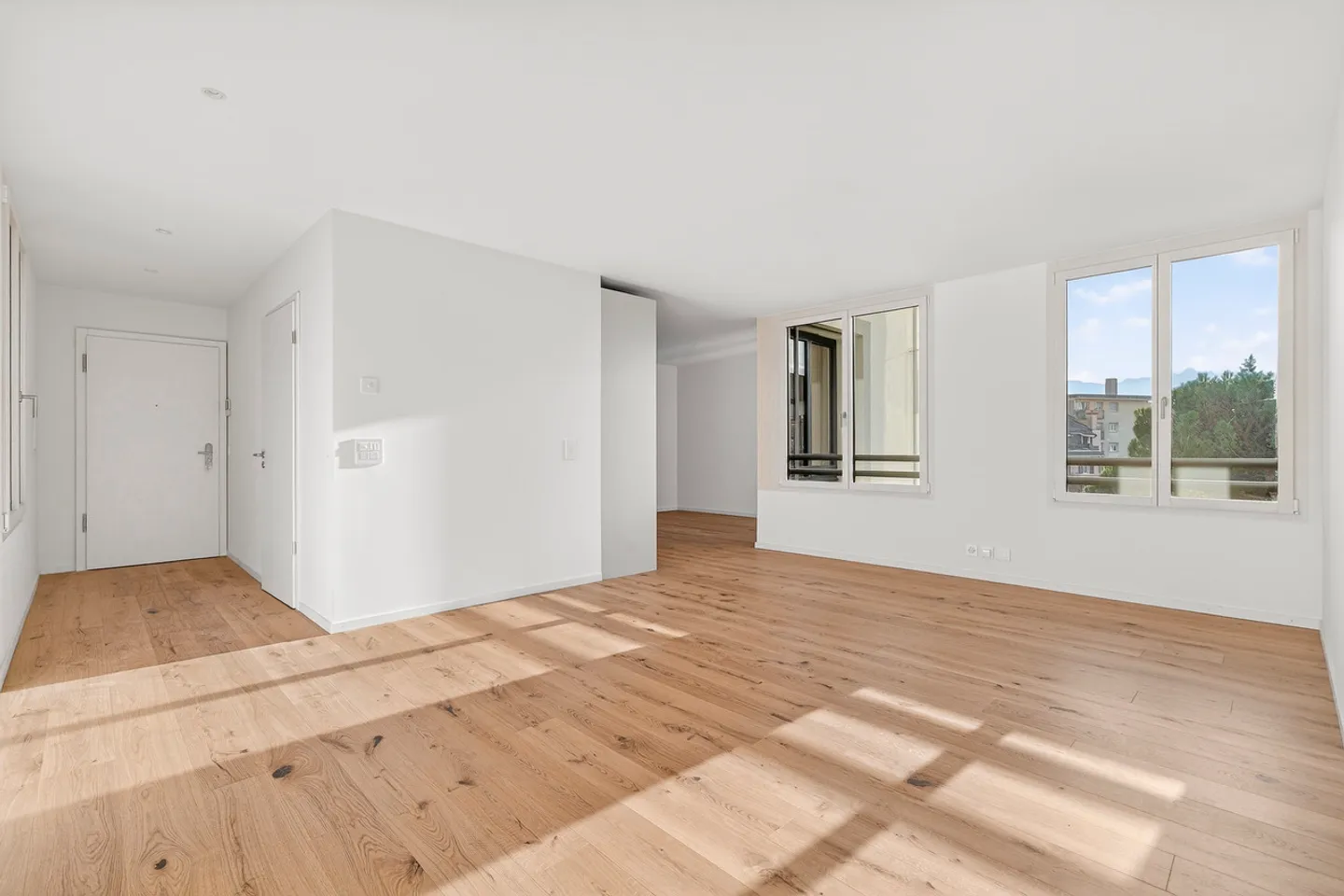 Rare ! Neuf, à l'écart des nuisances et en ville disponible de suite ! - Photo 1 sur 11