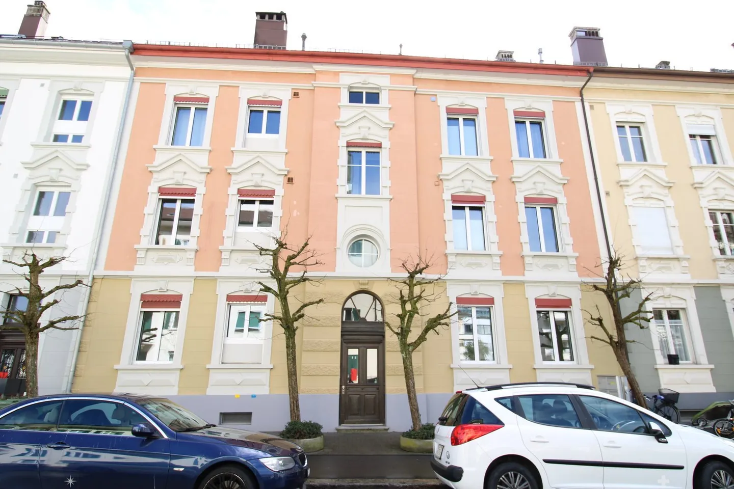 Grosse 4½-room apartment with balcony in Art Nouveau building near the railway station - Photo 1 of 11