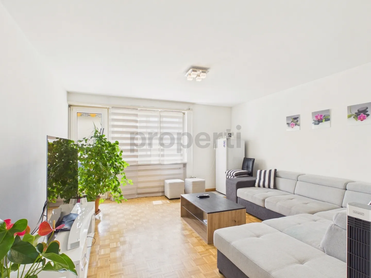 Apartment for rent - Photo 1 of 12