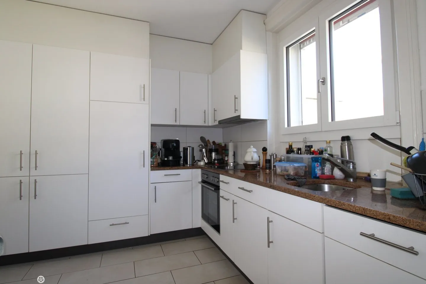 Grosse 4½-room apartment with balcony in Art Nouveau building near the railway station - Photo 2 of 11