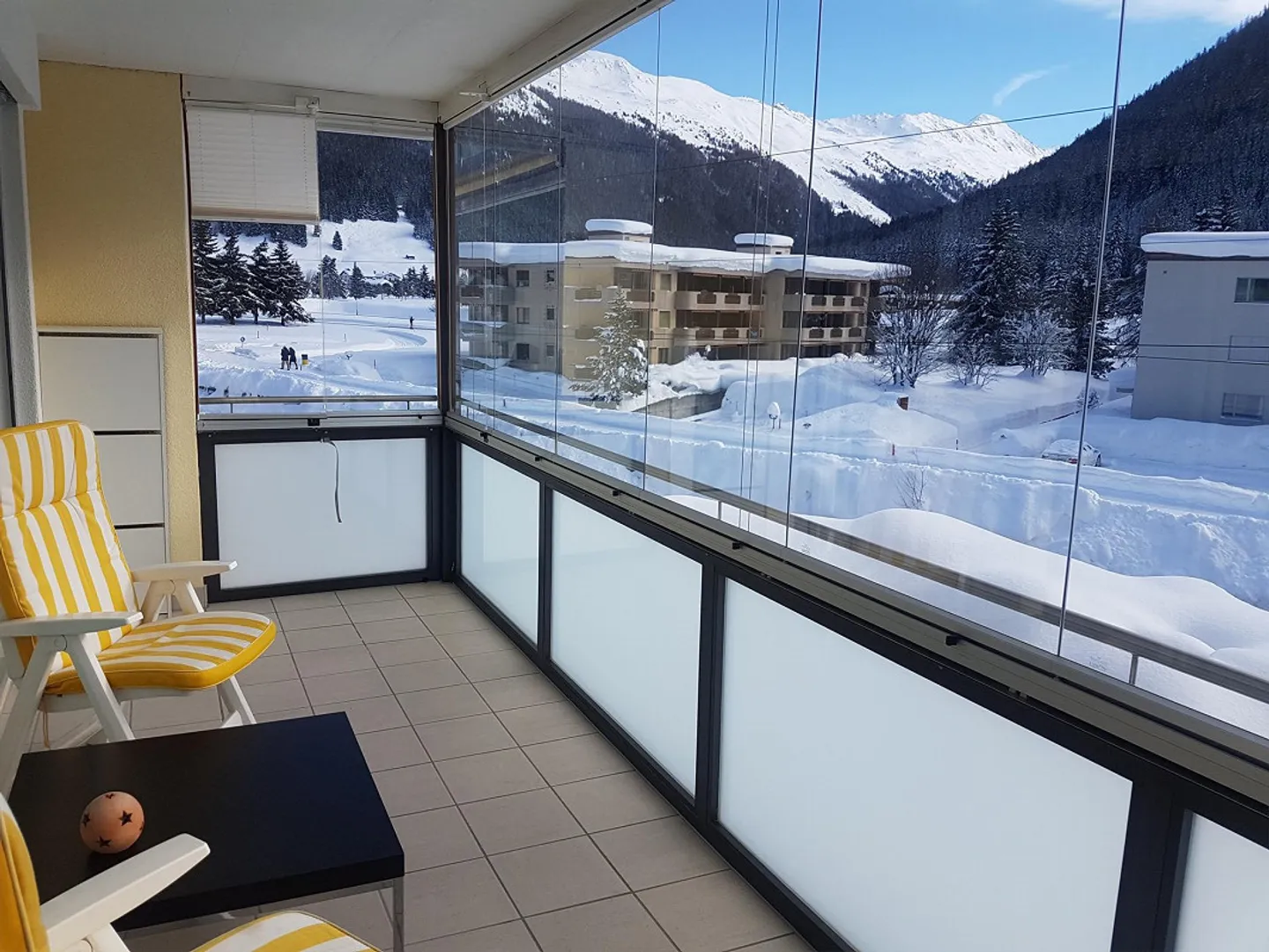 Sunny, centrally located 2.5 room apartment - Photo 1 of 9