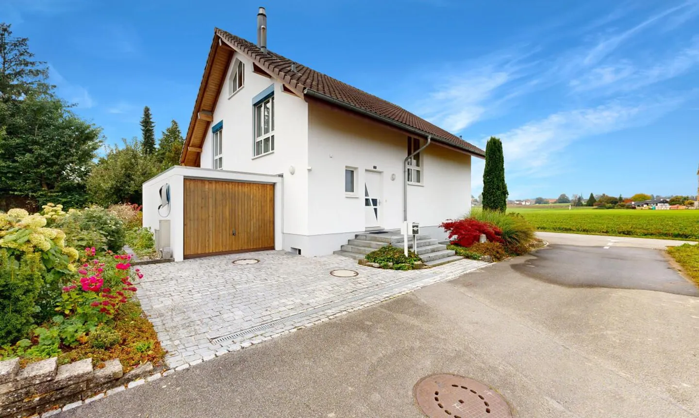 Einfamilienhaus Münchringen - Foto 1 von 11