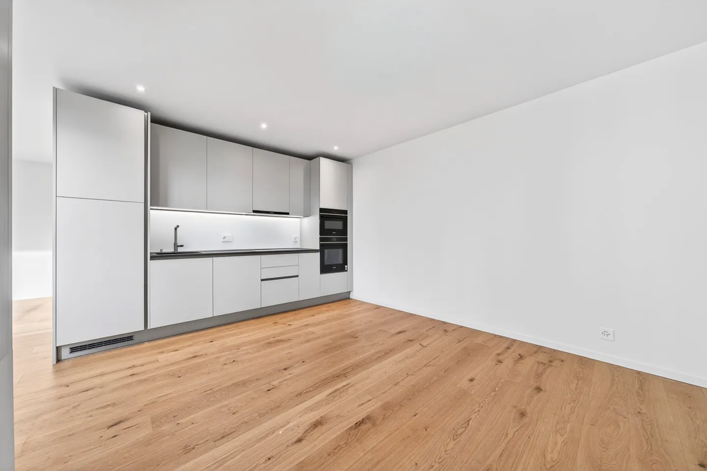 Rare ! Neuf, à l'écart des nuisances et en ville disponible de suite ! - Photo 6 sur 11