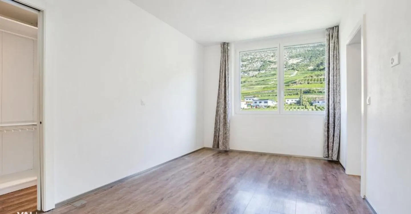 Appartamento duplex moderno in attico con panorama montano - Foto 4 di 11