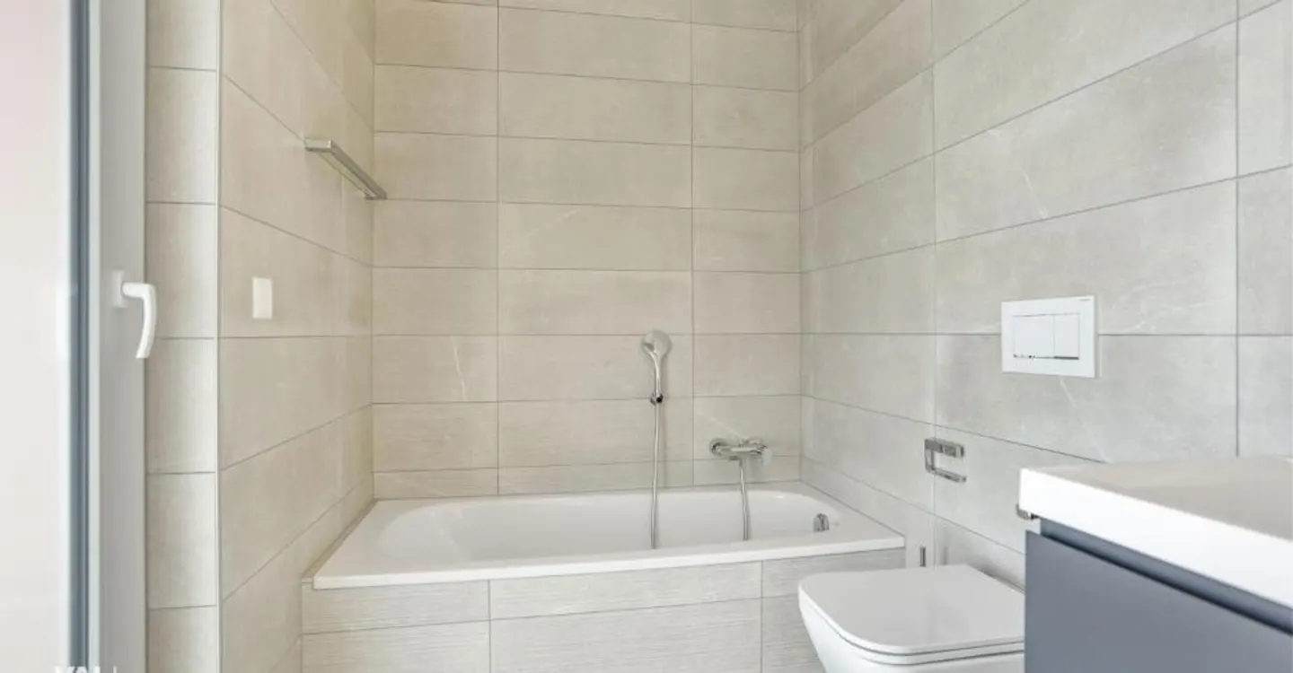 Appartamento duplex moderno in attico con panorama montano - Foto 8 di 11