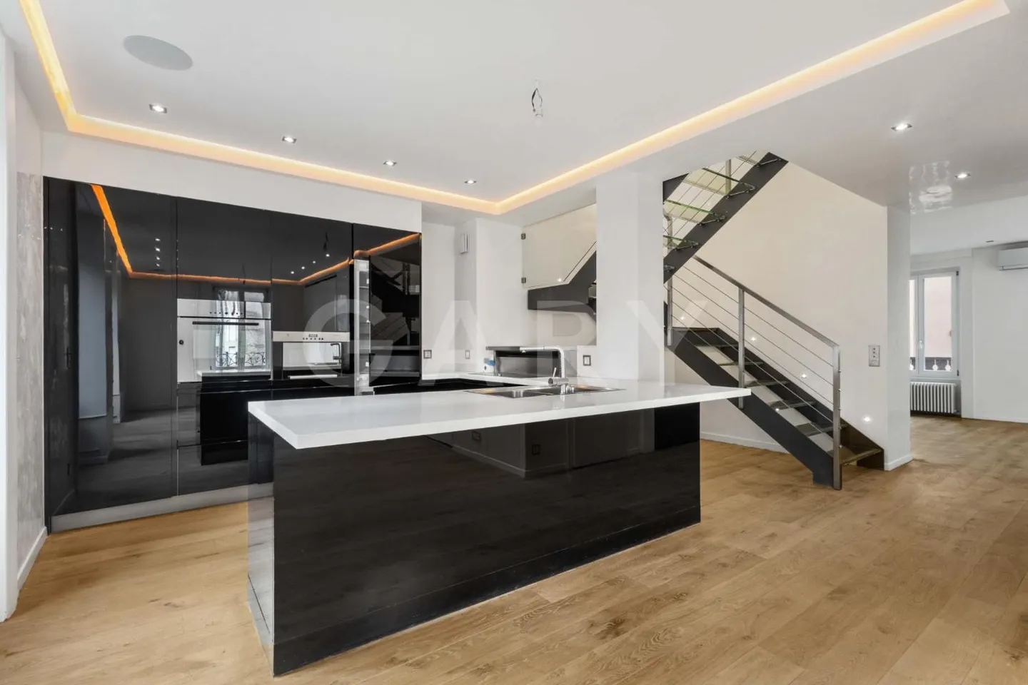 Duplex 5 rooms - Photo 1 of 12