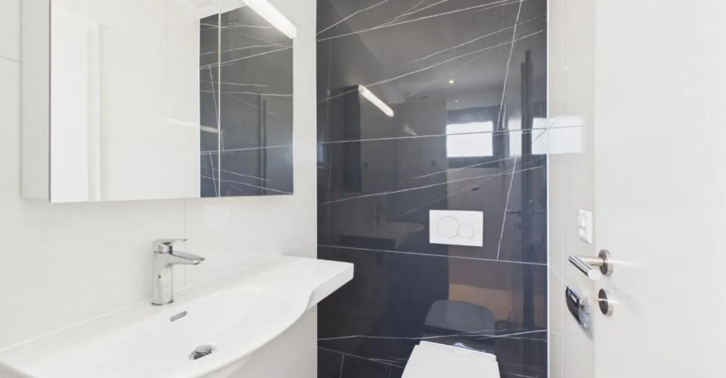Angrenzende 5.5 Zimmer Villa - Foto 8 von 13