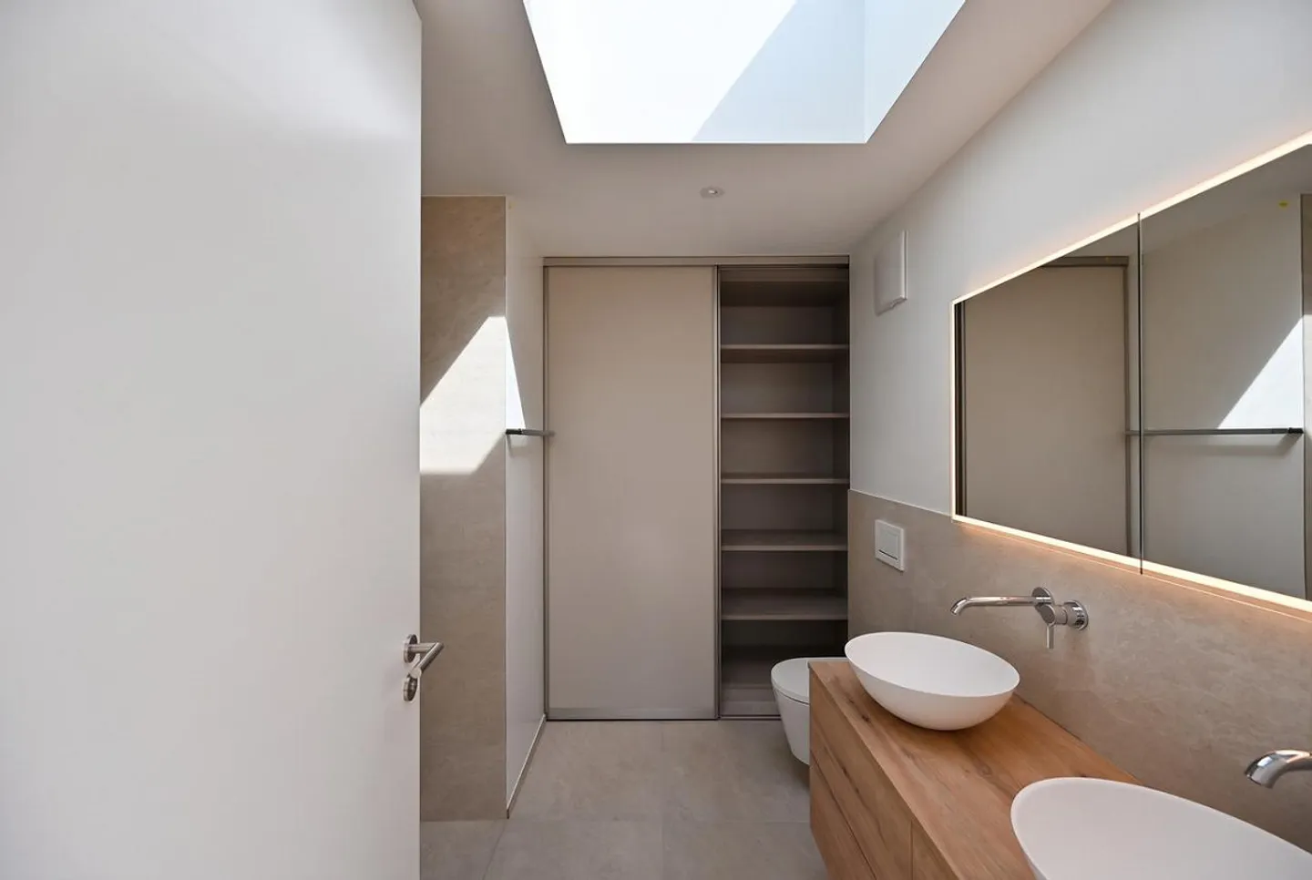 Stunning Attic Maisonette - Photo 7 of 14